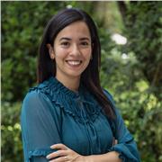 Profesora apoyo para cursos creativos y desarrollo de exposiciones escolares